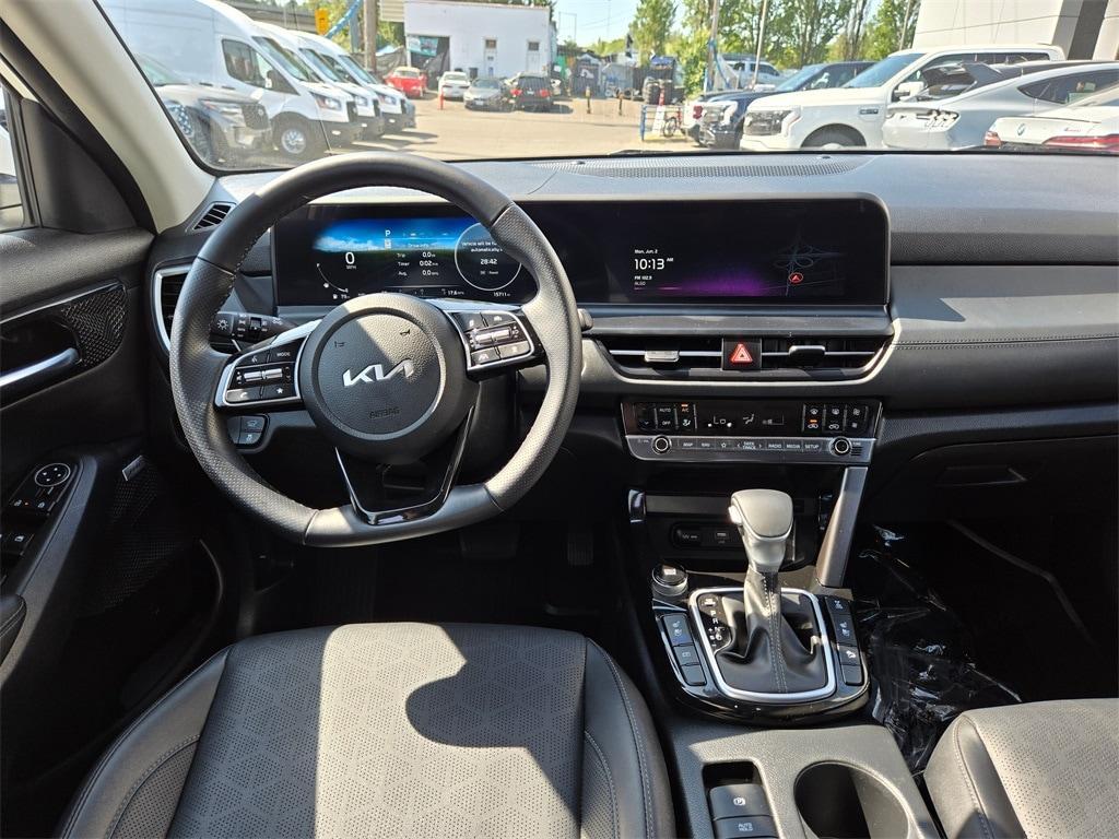 used 2024 Kia Seltos car, priced at $25,991