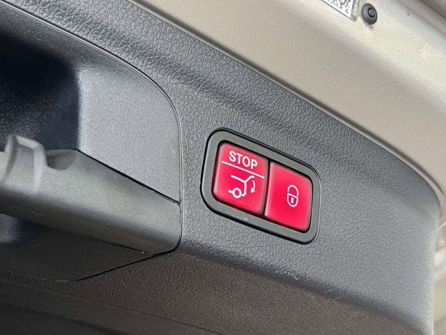 used 2022 Mercedes-Benz GLE 350 car, priced at $41,360