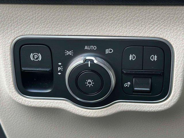 used 2022 Mercedes-Benz GLB 250 car, priced at $32,488