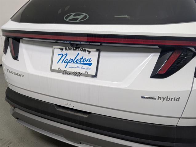 new 2025 Hyundai TUCSON Hybrid car, priced at $37,615