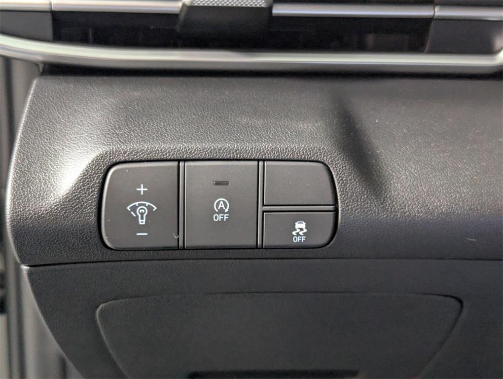 new 2025 Hyundai Elantra car, priced at $23,358