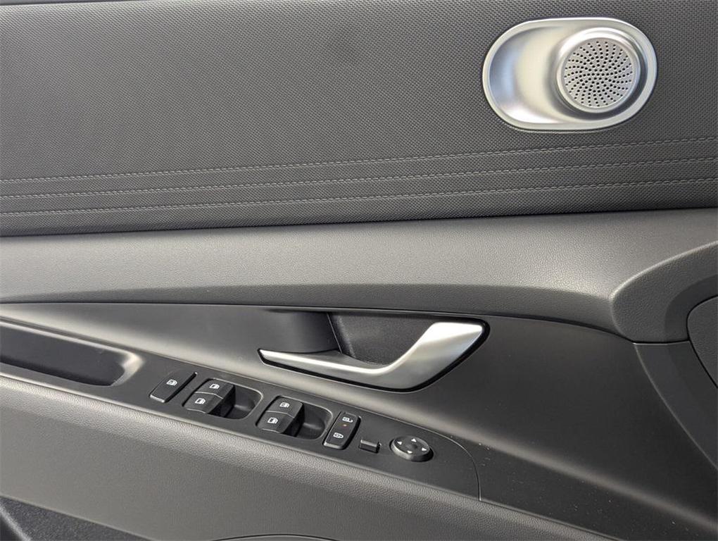 new 2025 Hyundai Elantra car, priced at $23,358
