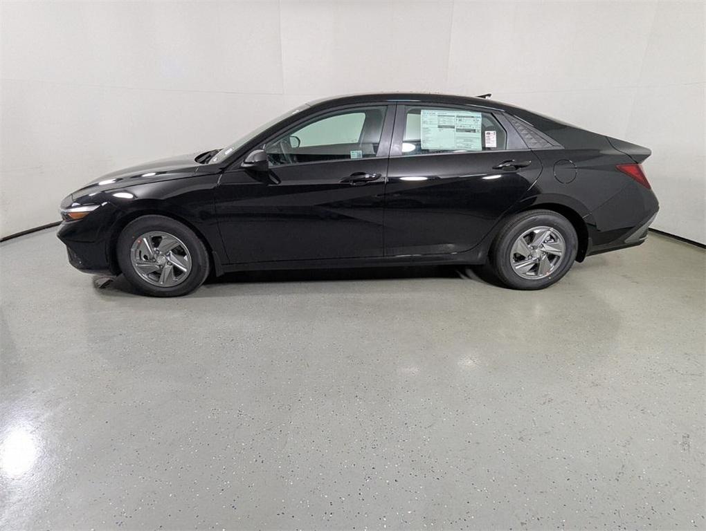 new 2025 Hyundai Elantra car, priced at $23,358