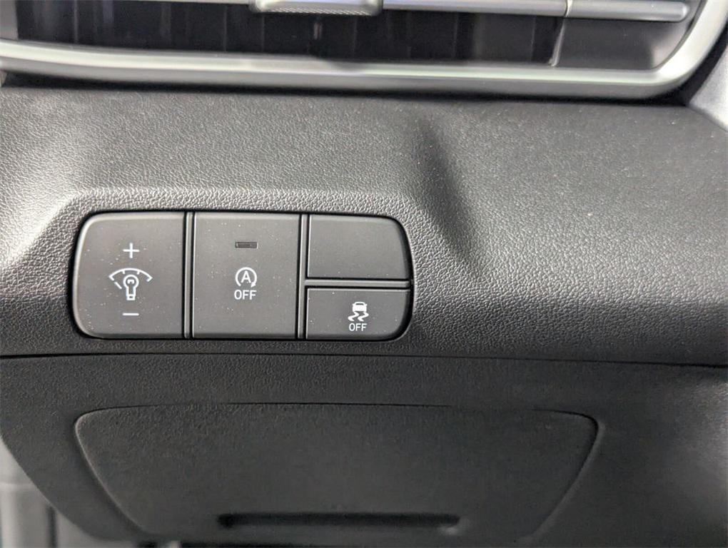 new 2025 Hyundai Elantra car, priced at $23,045