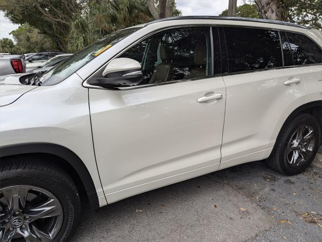 used 2017 Toyota Highlander car, priced at $25,598