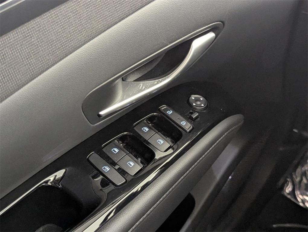 new 2024 Hyundai TUCSON Hybrid car, priced at $33,460