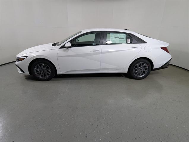 new 2025 Hyundai ELANTRA HEV car, priced at $26,988