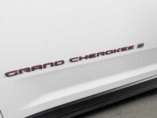 used 2022 Jeep Grand Cherokee car, priced at $32,734