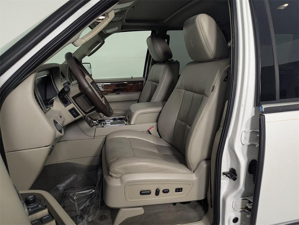 used 2013 Lincoln Navigator car, priced at $10,999