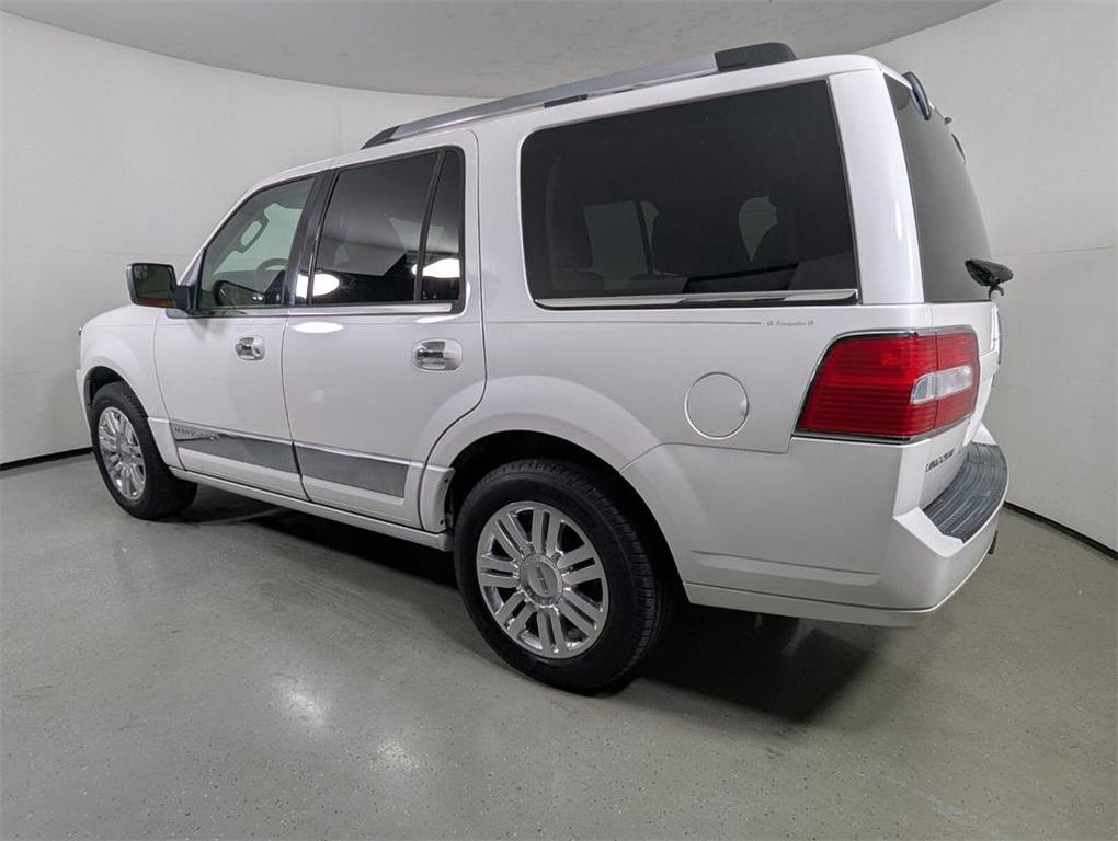 used 2013 Lincoln Navigator car, priced at $10,999