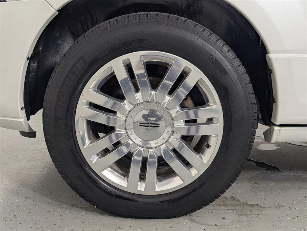 used 2013 Lincoln Navigator car, priced at $10,999