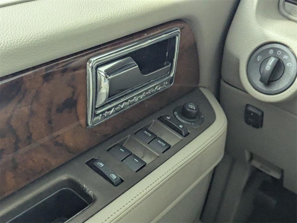 used 2013 Lincoln Navigator car, priced at $10,999