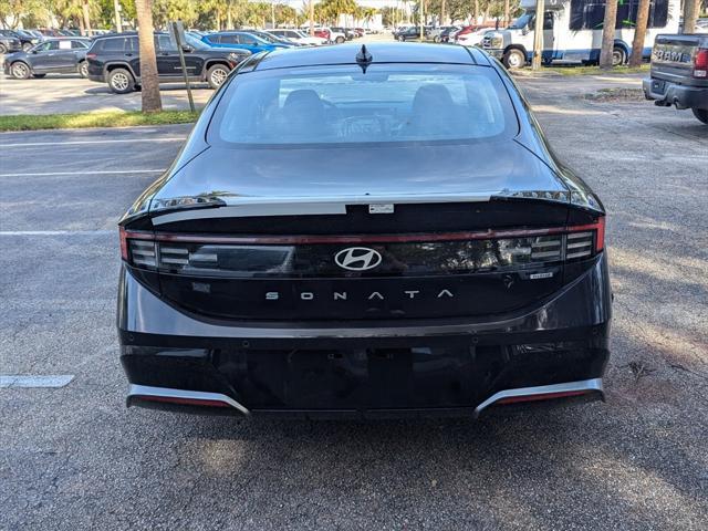 new 2025 Hyundai Sonata Hybrid car, priced at $38,377