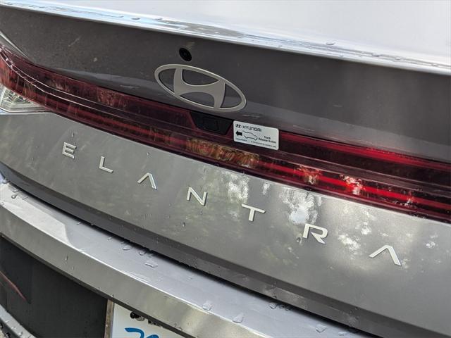 new 2025 Hyundai Elantra HEV car, priced at $26,254