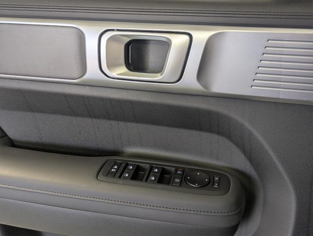 new 2025 Hyundai Santa Fe car, priced at $43,610