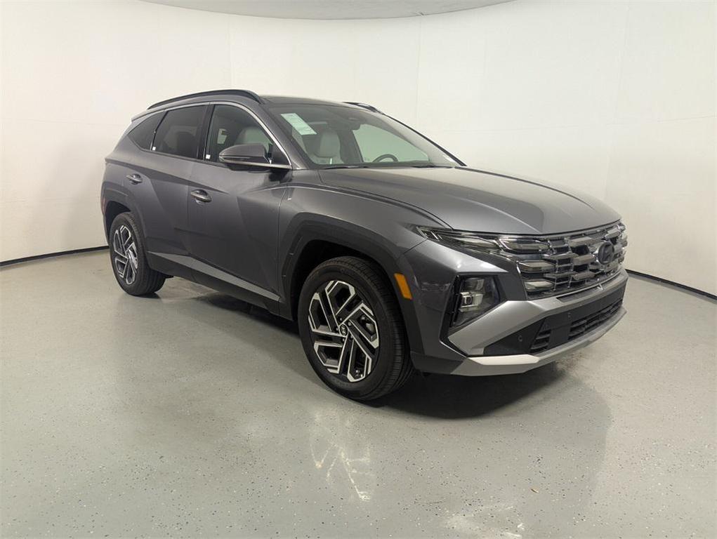 new 2025 Hyundai TUCSON Hybrid car, priced at $40,246