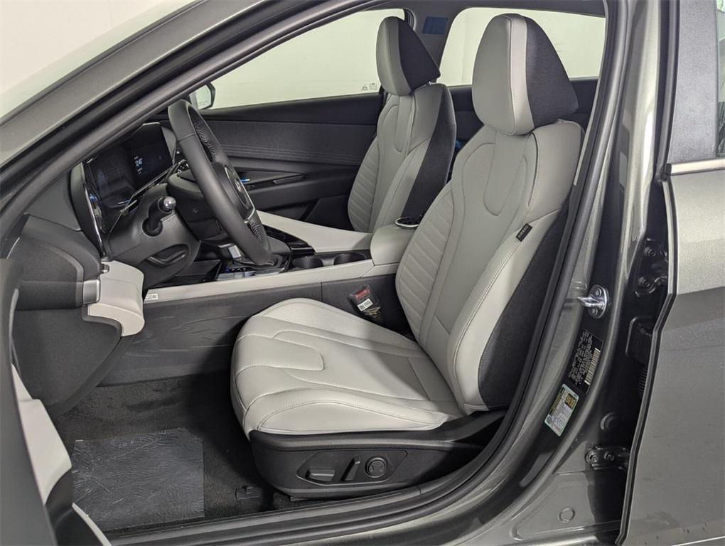 new 2025 Hyundai Elantra car, priced at $27,437