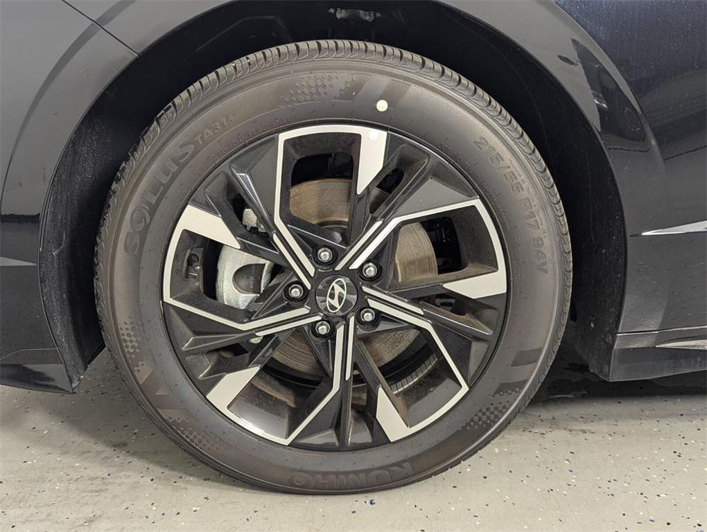 new 2025 Hyundai Sonata car, priced at $26,596