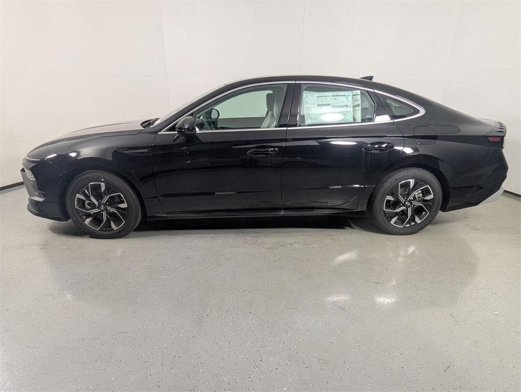 new 2025 Hyundai Sonata car, priced at $26,596