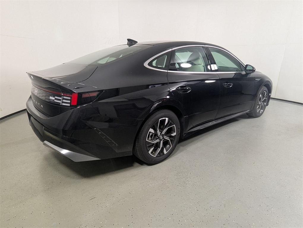 new 2025 Hyundai Sonata car, priced at $26,596