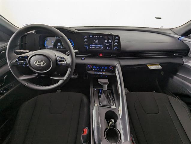 new 2025 Hyundai Elantra car, priced at $24,652