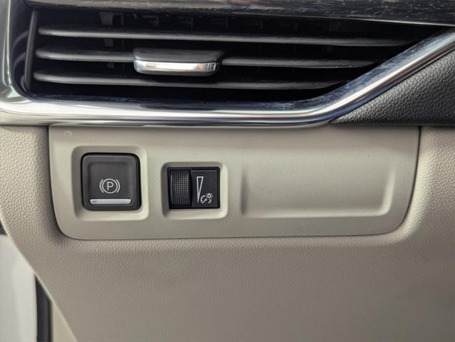 used 2021 Cadillac XT4 car, priced at $24,357