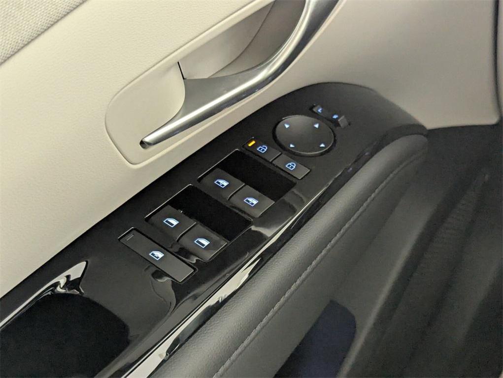 new 2025 Hyundai TUCSON Hybrid car, priced at $40,412