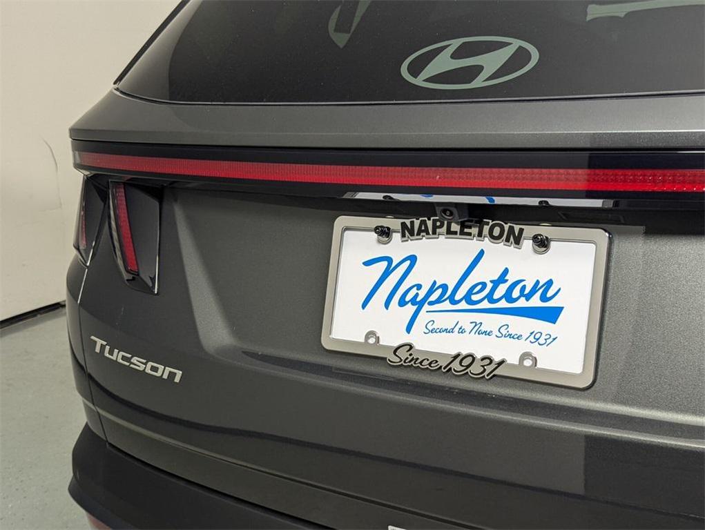 new 2025 Hyundai TUCSON Hybrid car, priced at $40,412