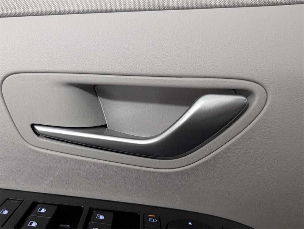 new 2025 Hyundai TUCSON Hybrid car, priced at $40,412