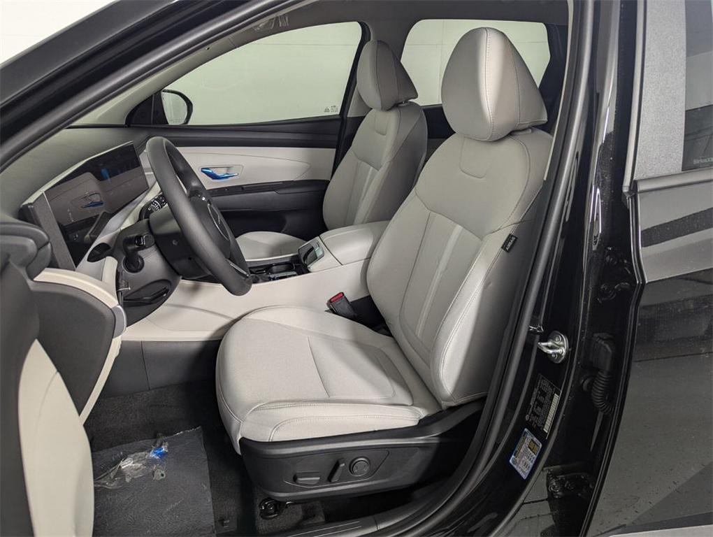 new 2025 Hyundai Tucson car, priced at $28,566