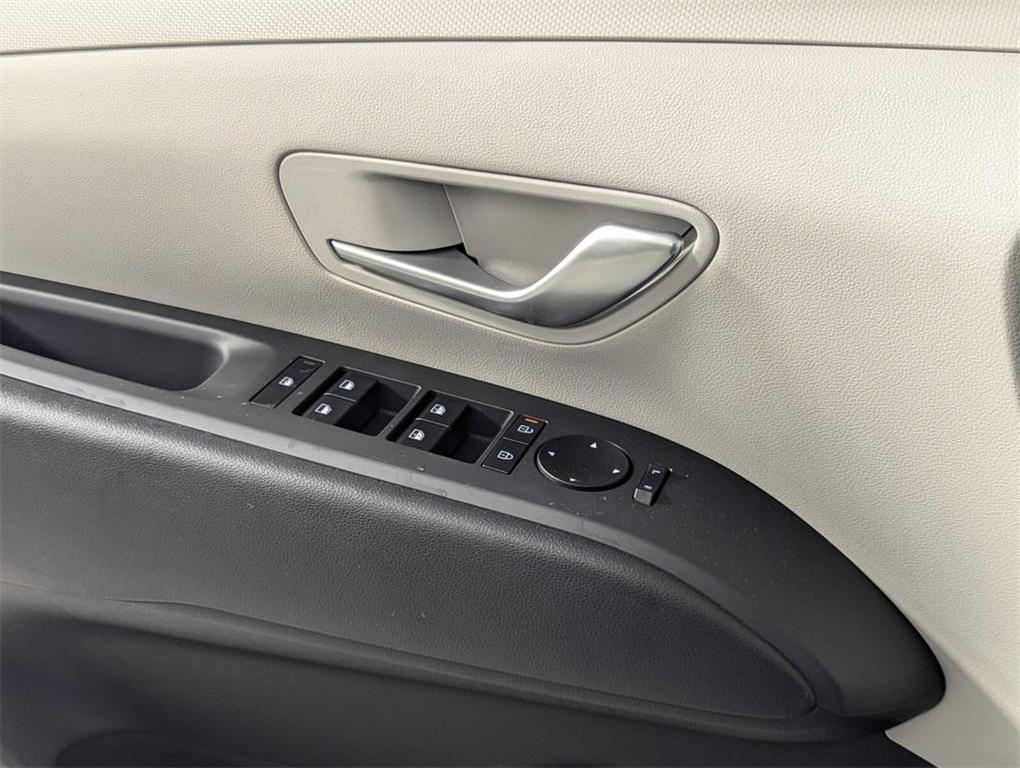 new 2025 Hyundai Tucson car, priced at $28,566