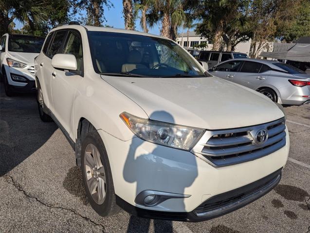 used 2013 Toyota Highlander car, priced at $18,207