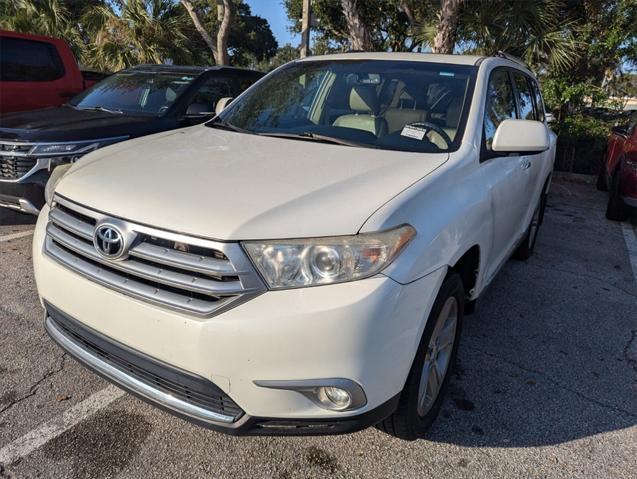 used 2013 Toyota Highlander car, priced at $18,207