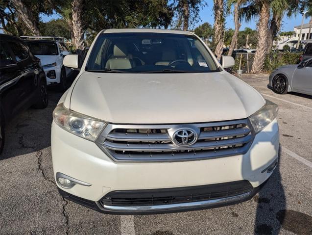 used 2013 Toyota Highlander car, priced at $18,207