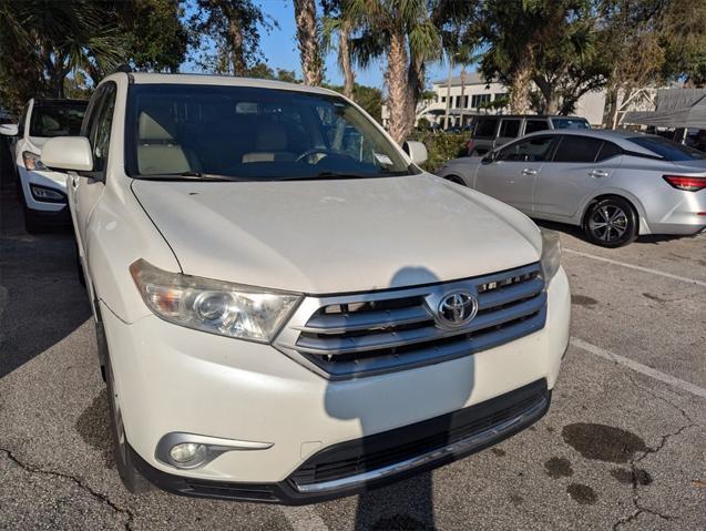 used 2013 Toyota Highlander car, priced at $18,207