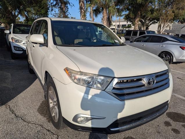 used 2013 Toyota Highlander car, priced at $18,207