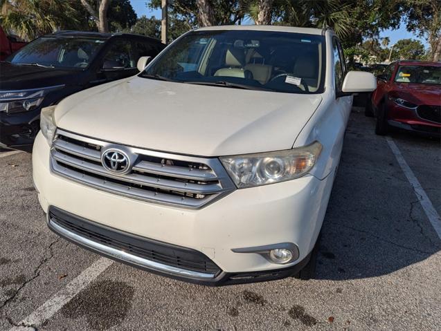 used 2013 Toyota Highlander car, priced at $18,207