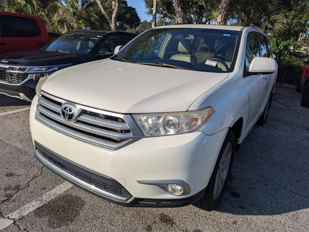 used 2013 Toyota Highlander car, priced at $18,207