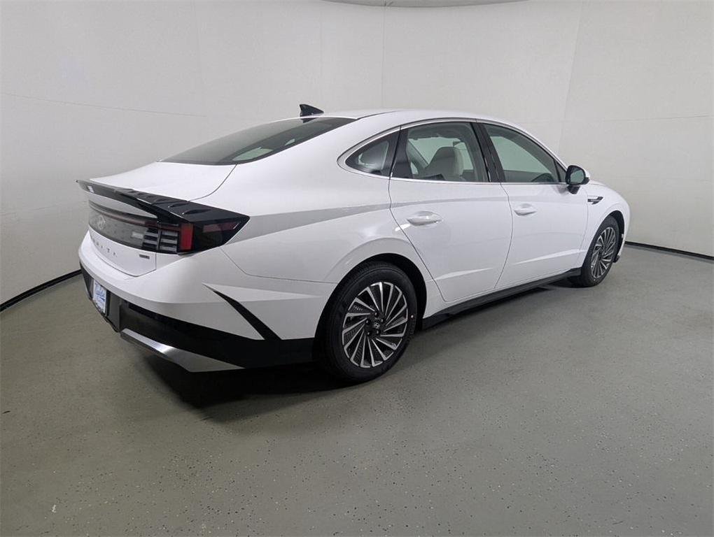 new 2025 Hyundai Sonata Hybrid car, priced at $32,569