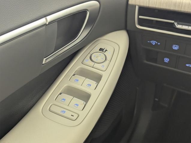new 2025 Hyundai Sonata Hybrid car, priced at $32,569