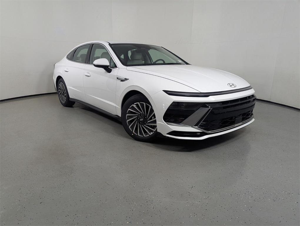 new 2025 Hyundai Sonata Hybrid car, priced at $32,569
