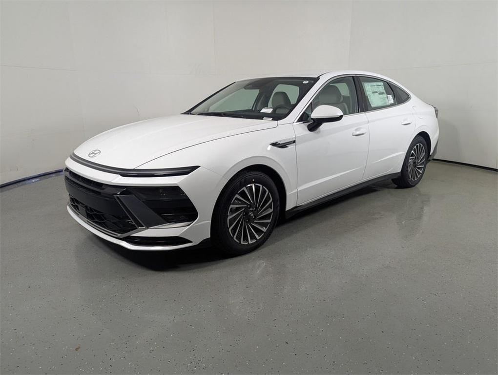 new 2025 Hyundai Sonata Hybrid car, priced at $32,569