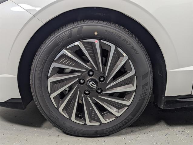 new 2025 Hyundai Sonata Hybrid car, priced at $32,569