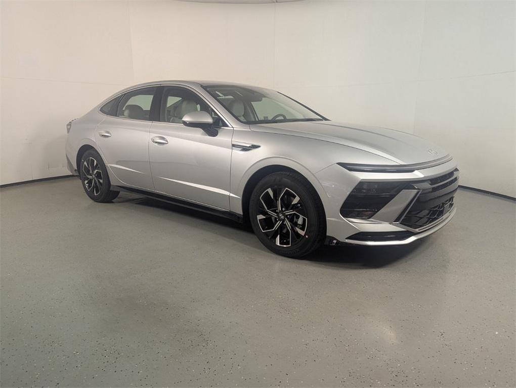 new 2025 Hyundai Sonata car, priced at $28,690