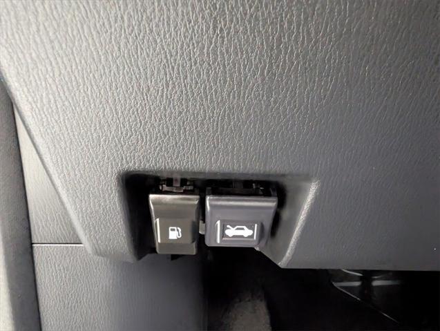 used 2022 Mazda CX-5 car, priced at $23,013