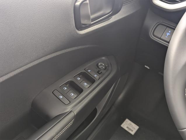 new 2025 Hyundai Venue car, priced at $25,420