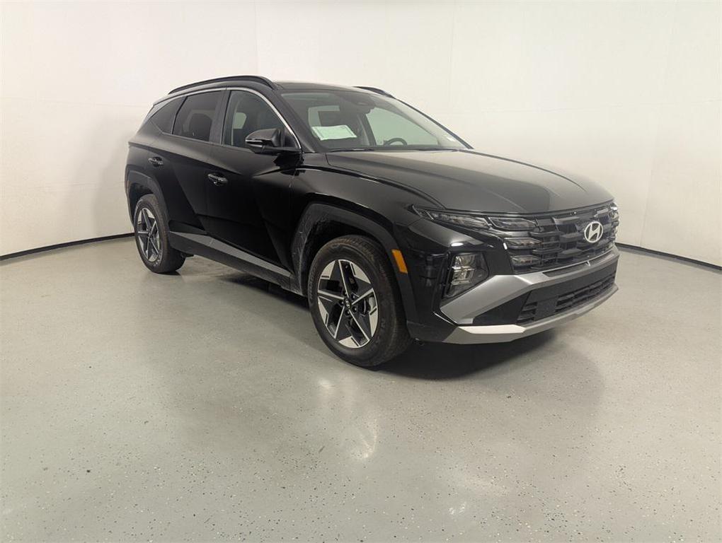 new 2025 Hyundai TUCSON Hybrid car, priced at $35,796
