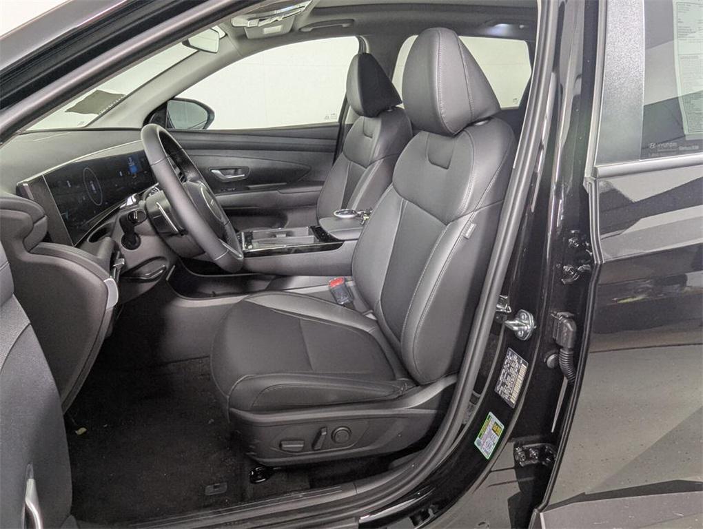 new 2025 Hyundai TUCSON Hybrid car, priced at $35,796