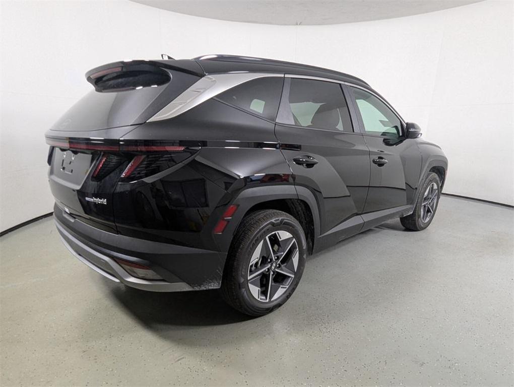 new 2025 Hyundai TUCSON Hybrid car, priced at $35,796