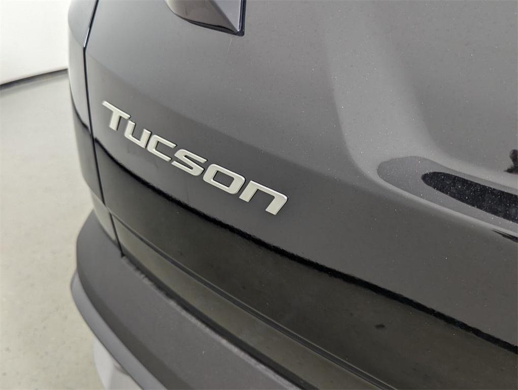 new 2025 Hyundai TUCSON Hybrid car, priced at $35,796